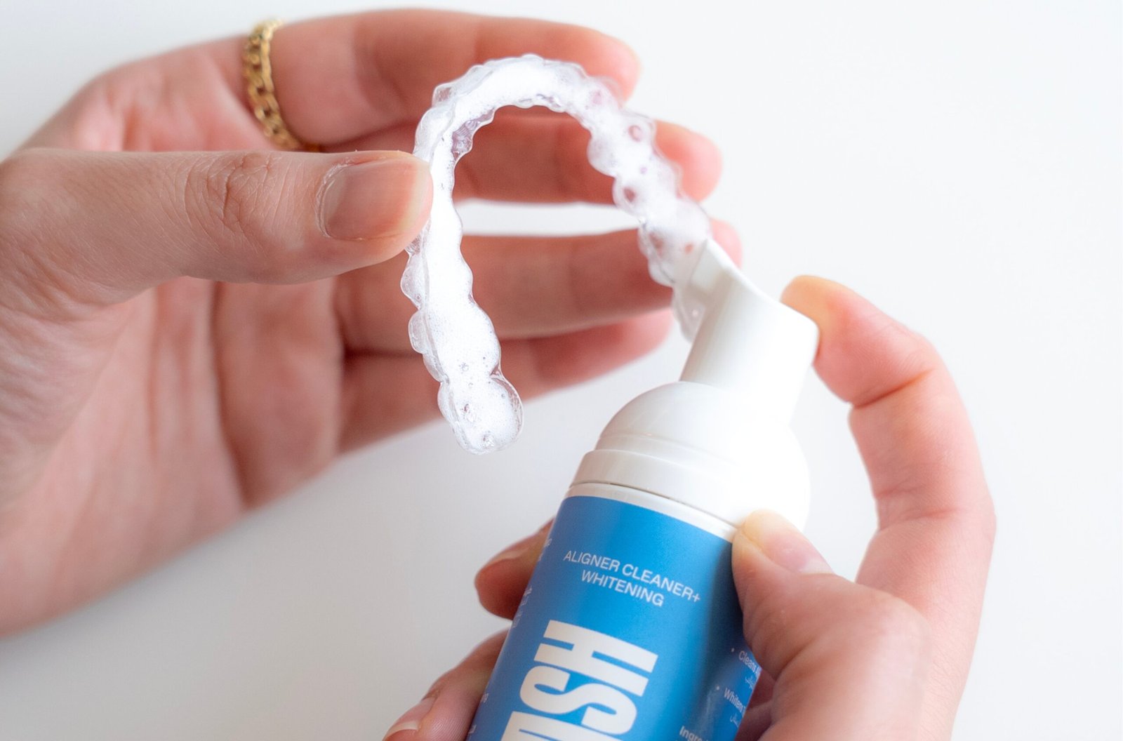 FLASH-Aligner_Cleaner_Whitening_Foam-Step_1