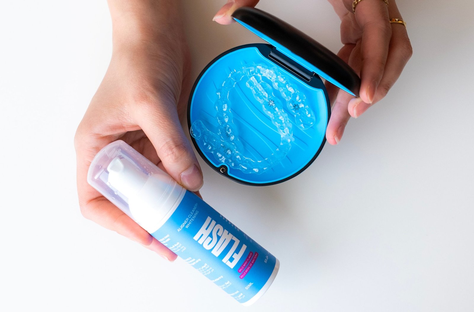 FLASH-Aligner_Cleaner_Whitening_Foam-Step_3